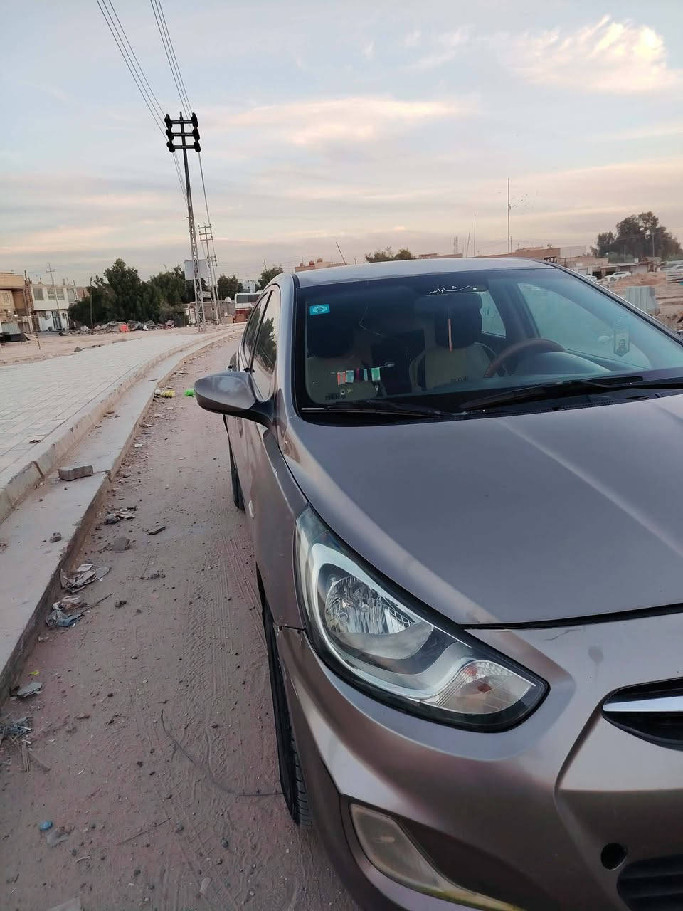 سلام عليكم اكسنت مديل 2013 . رقم مثنئ انكليزي بسمي 
سياره بيهه قطعتين تبديل بدون دواخل مكينه 1600 
كير مكينه حداديه مكفولات سياره جاهزه وحلوه 
#مكاني #نجف #حي #الرحمه. #سعر 80 وبيه مجال 
***********
