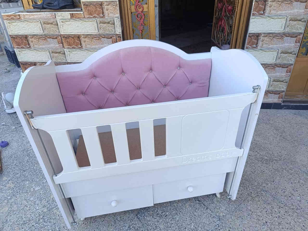 سلام عليكم  كاروك مستعمل شي قليل هزاز نضيف السعر 80 مكان كربلاء ***********
