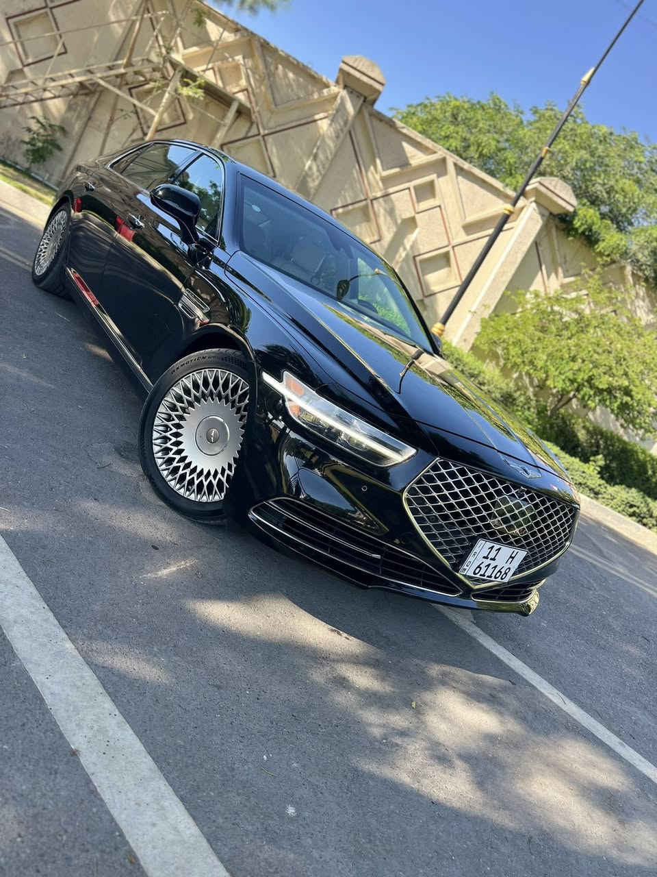 جينسس G90 2020 وارد امريكي حادث دعاميه اماميه فقط بدون دواخل بدون ايرباك محرك 5.0 
المواصفات (اعلى شي التميت)
السياره جديده بمعنى الكلمه 
السياره استخدامها كان بالامارات فقط 
السيرفس مال وكاله بيها 
عليها نانو سيراميك ضمان 5 سنوات
مكان السياره بغداد
السعر المطلوب 39 الف دولار
السعر غالي عليك ان شاء الله تلگه الانسب والاحسن
اذكرنه بكلمه طيبه 
***********
