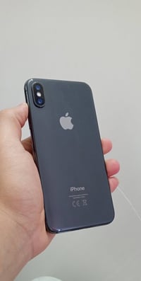 آيفون X • ٢٥٦ • بطارية ١٠٠