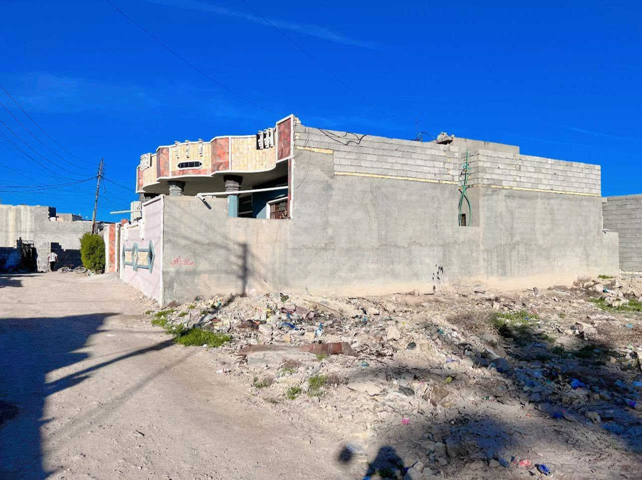 بيت للبيع240 متر  طابو زراعي طابق واحد في المدائن قرب ضريح الصحابي سلمان المحمدي وسوق سلمان باك زراعي البستان. خدمات كامله ماء وكهرباء ومجاري. بناء حديث
***********
