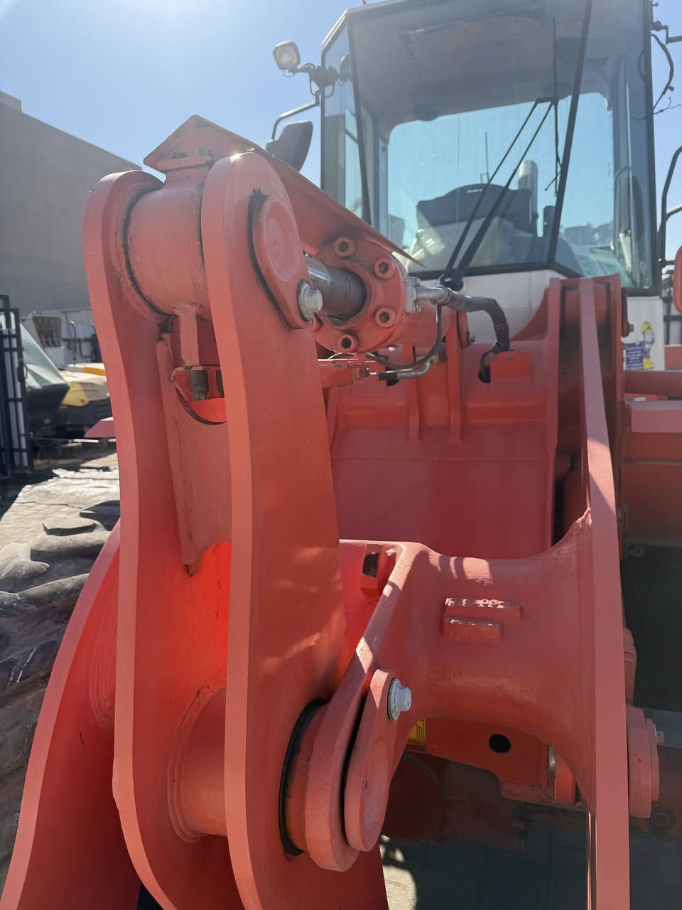 شفل كاوسكي ZV65
وارد يابان جديد جداً 
محرك كمنز بم ونوزل 6 سلندر سوبر 
مشتغل 1700 
لون بلادي مميز 
بغداد شارع الضلال ***********
