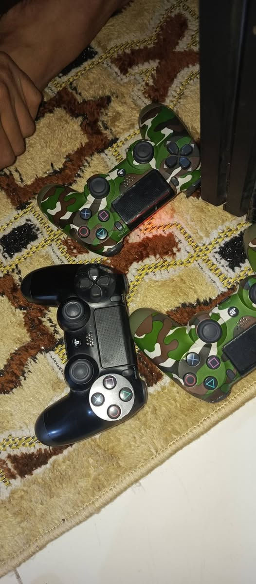 سلام عليكم ورحمه الله وبركاته بلي 4 برو 1تيرا  مهكر نظام 11 قرص تهكير مع ملحقاته كافه مكاني  البصرة قضاء صفوان توصيل ماعندي الاسف بسعر 320الف نظيف جدا


**إذا كنت صاحب هذا الإعلان وتريد حذفه لأي سبب، رجاءا أرسل رسالة إلى الدعم الفني**