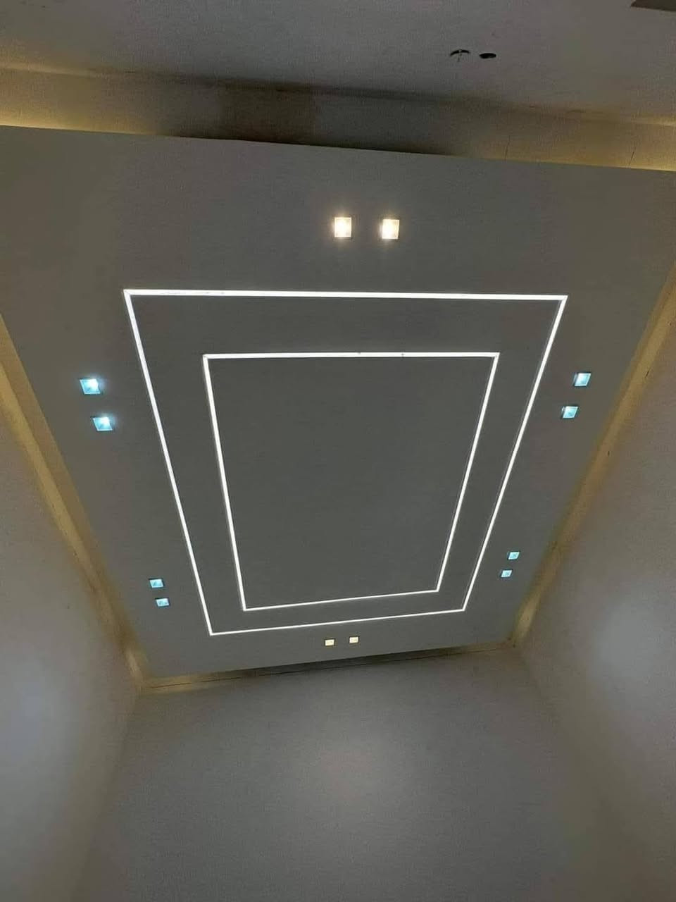 احدث ديكوات واجمل تصاميم 2024 داخليه والخارجيه💜
يتميز . عملي ؟ بدقه 100٪ سرعه🏃إنجاز 🤫متانه 💪عمل
♦️واجهات البلازما +بديل خشب وبديل رخام 
♦️السقوف الثانويه جبسن بورد
♦️قواطع للغرفة والصالات جبسن بورد  
 
♦️نعمل كافة أعمال الديكور الداخلي والخارجي للمنازل والمحلات والمكاتب 

#كناوف ، من ارقه الواح جبس كافه انواعه

بكادر متميز  محترفين في مجال الديكور 

#دلل_بيتك🏡🏠.
#تصميم #تنفيذ #تغليف #اشراف 

#متوفر_كادر عمل متخصص للعمل في جميع محافظات العراق من الشمال الى الجنوب

للطلب او الاستفسار يرجى مراسلة الصفحة ❤
حسن البياتي 
🌍نجف الاشرف 
                           ☎️***********
***********
