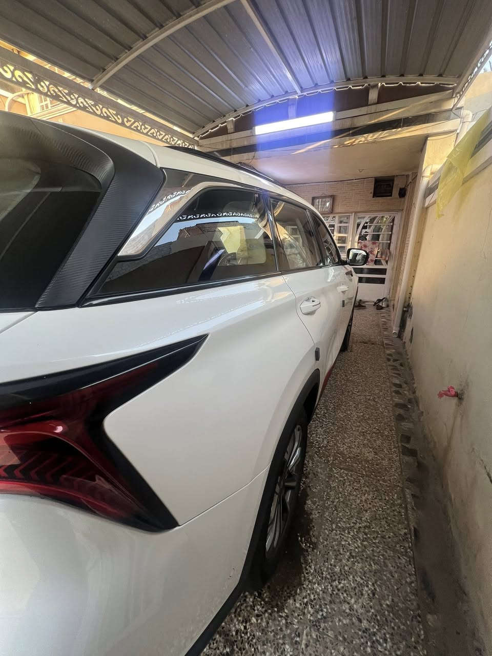 السلام عليكم
شانجان سي اس 75 بلس فول مواصفات 1/1
موديل 2022 
ماشية 42.000 كيلو
محرك حجم 2.0 توربو يعمل بالبانزين العادي 
كير AT 8 نمر 
4 انظمة قيادة (ايكو-نورمال-سبورت-انفيدڤل)

المواصفات :
فتحة سقف بانوراما 
بصمة تشغيل 
بصمتين ابواب 
صندوق بصمة + كهرباء 
مري كهرباء وقلابه عند الرجوع للخلف 
ليد  ترحيب شعار سي اس 75 ضوئي مع المرايا 
كاميرات محيطية 
داش كام بذاكرة 64 گيگا 
تشغيل عن بعد
ركن ذاتي عن طريق البصمة 
تقديم السياره وترجيعها عن بعد عن طريق البصمة 
تبريد منفصل وقطعتين امامي وخلفي 
شاشة دجتال متصله 
ليدات محيطية بالداخل متغيرة الألوان عن طريق الشاشة 
فول سستم ايرباك 
حساسات امامية 
حساسات خلفية 
رادار امامي وجانبي وخلفي  
كشنات جلد + كهرباء + تبريد مقاعد 
كشن السائق خزن ميموري 3 وضعيات
ليدات زنون 
ليد خلفي 
قيادة ذاتية 
نظام نزول منحدرات 
نظام الحفاظ على المسار 
اطفاء ذاتي عند الوقوف 
اوتو هولد

رقم بغداد ب اسمي 
كفالة عامة السياره بدون صبغ بدون تبديل بعدها بوضع الشركة 

السعر 175$ وبيها مجال بسيط 

***********

العنوان بغداد الكرخ
