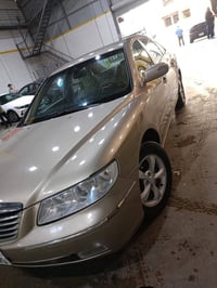 هونداي ازيرا موديل 2006 خليجي 6 سلندر 3300 حجم المكينة..  سياره خير من...