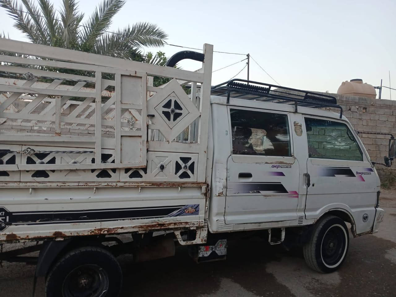سلام عليكم...... مكلف بنشر ***********
كيا بنكو موديل 1995 دبل قمارة كير واكسل مكفول المكينة خيط تبخير مشروع وطني تحويل ثاني يوم السعر 45$ وبيها مجال اتصل ودلل
