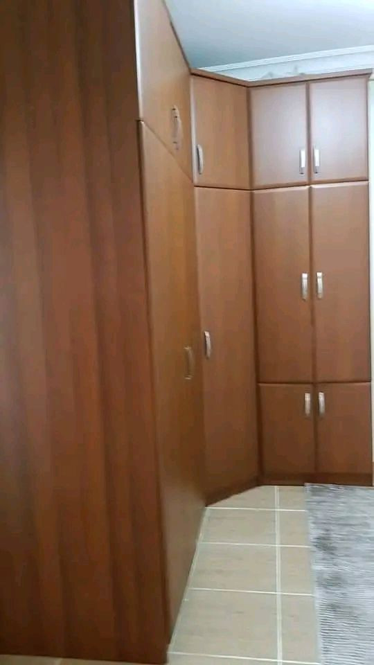 السلام عليكم اخوتي اخواتي بمدينة السماوة مستعدون لصبغ غرف النوم وجميع قطع الاثاث وابواب الغرف باجود انواع الاصباغ الحراريه وتحويل اصباغ الاثاث القديم من الصاجي الى الابيض او تجديد الصاجي للاستفسار***********
