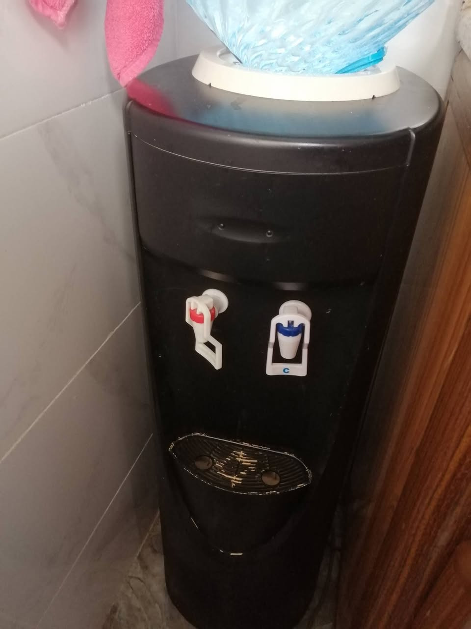 للبيع رامكو اصلي مصبوغ جمالية كلها شرط غاز شركة السعر ٧٥ وبيها مجال


**إذا كنت صاحب هذا الإعلان وتريد حذفه لأي سبب، رجاءا أرسل رسالة إلى الدعم الفني**