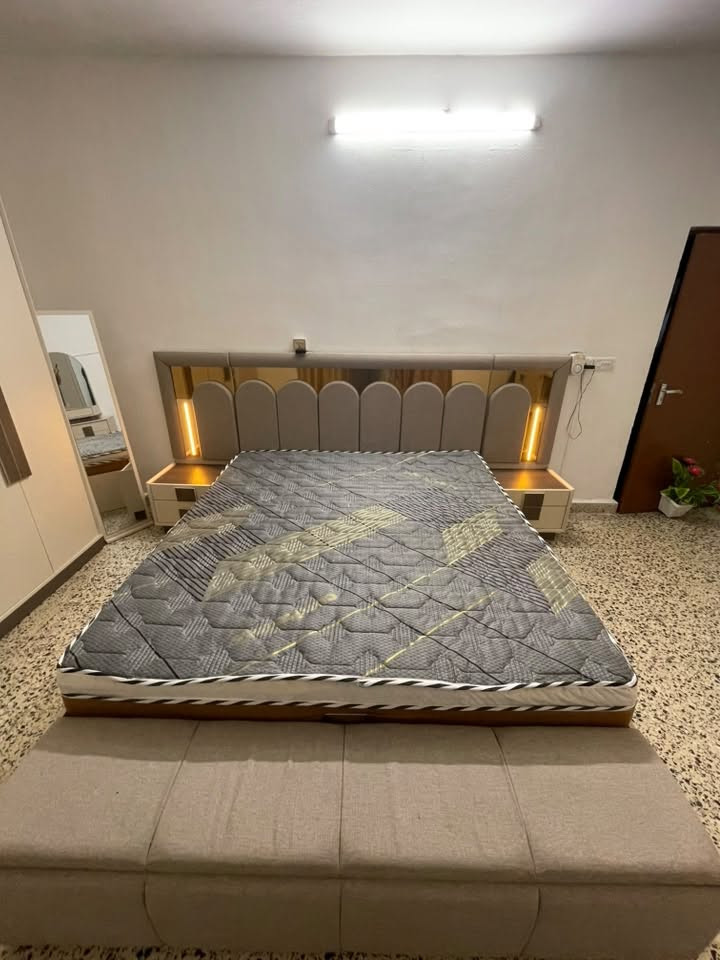 بيع مستعجل 
غرفه نوم حديثه 10 قطع استعمال شهر ونص امانة لله جديده لوك تعال شوف بعينك رايده ب مليون و 150 الف بي مجال 
مكاني كركوك ***********
