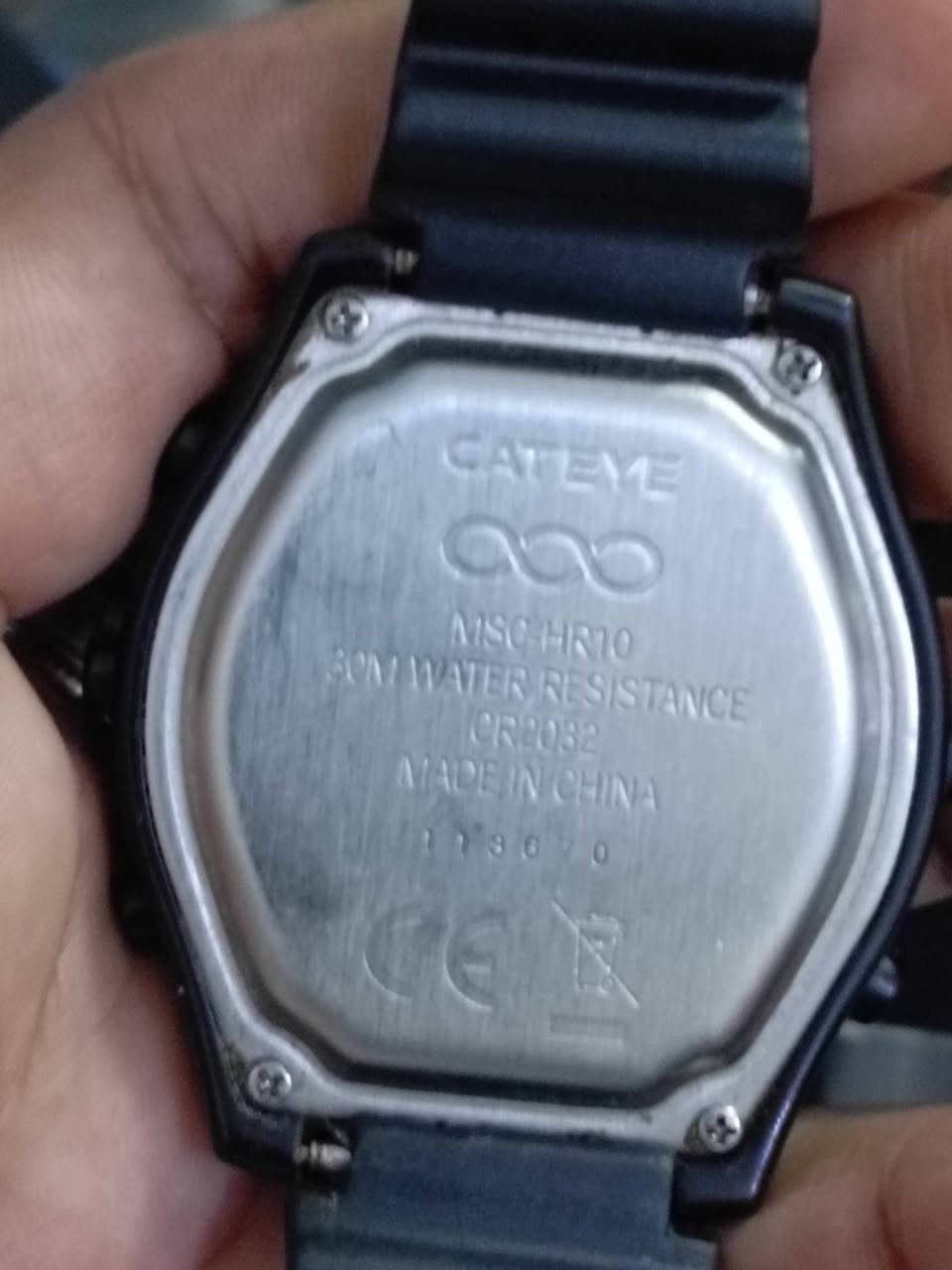 ساعة كات آي إلكترونية يابانية
يجي وياها حساس دقات القلب يرسل ايعازات للساعة شغالة بشكل كامل الحساس و الساعة
 و يجي وياها الكتلوغ الخاص بيها 
تفيد الرياضيين 
أي معلومات إضافية بالخاص
السعر 65 و بيها مجال


**إذا كنت صاحب هذا الإعلان وتريد حذفه لأي سبب، رجاءا أرسل رسالة إلى الدعم الفني**