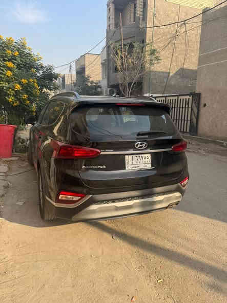 سلام عليكم  سنتافيا للبيع موديل ٢٠٢٠ ماشيه ١١٦ حادثه جاملغ او بنيد او بلعاراق  نطخت الباب الوره السايق او الجاملغ  الخلفي كير مكينه خير من الله تبريد كهربائيات كله شغال فول   السعر ١٦٠  مكاني بغداد الدوره 
مكلف بلنشر رقم صاحبها ***********
