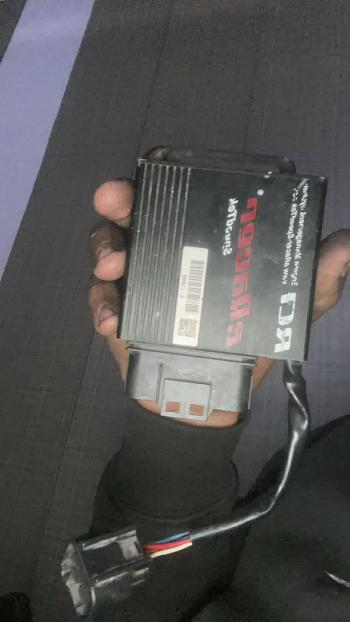 سلام علايكم 
غراض سكنس عام مكاني بلديات 
موجود توصيل سعر خاص ***********
