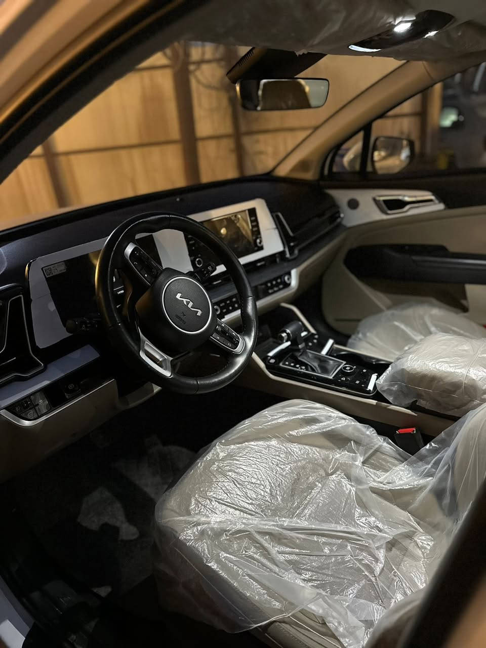 السلام عليكم
للبيع فقط✅
كيا سبورتج 2023 فول 1/1 مكفولة كفالة عامة حتو من الشخط
كير مكينة صبغ بارد حالوب رصعات كفالة من جميع النواحي
ماشية 15 الف كيلو فقط جديدة وبحالة الوكالة رقم شنالي باسمي تحويل مباشر
بانوراما
جنطة كهرباء
رادار امامي وجانبي وخلفي
تدفئة مقاعد وستيرن
تبريد شاشة
كشنات كهرباء
بصمة عدد 2
عدادات الكتروني
حساس امامي خلفي
انظمة قيادة
هاند بريك دكمة
شاحن لاسلكي
وباقي المواصفات المعروفة 
السعر المطلوب 22,900$ وبيها مجال
مكان السيارة بغداد حي الجامعه 
***********
