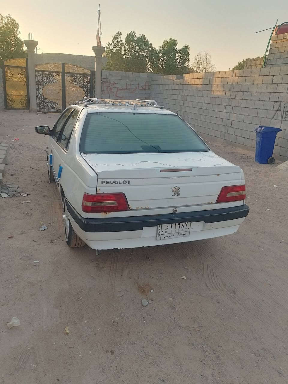 بيجو 405 موديل 2014 مكينة وكثير كفالة صدر كلة جديد كهربائيات كلة كاملة لايت زنون عالي وناصي تبريد شغال دواخل جديدة راديتر جديدة سيارة جاهزة تراي وين ما يعجبك السعر 35 وبيه مجال الشراي يتصل *********** العنوان البصرة خور الزبير
