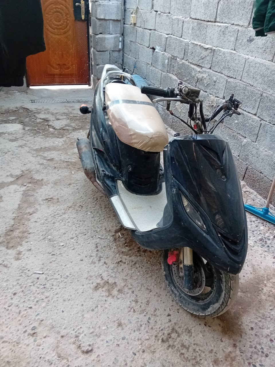 السلام عليكم دراجه ماكس ١٤٠ للبيع السعر 200 دراجه جاهزه شغاله
***********
