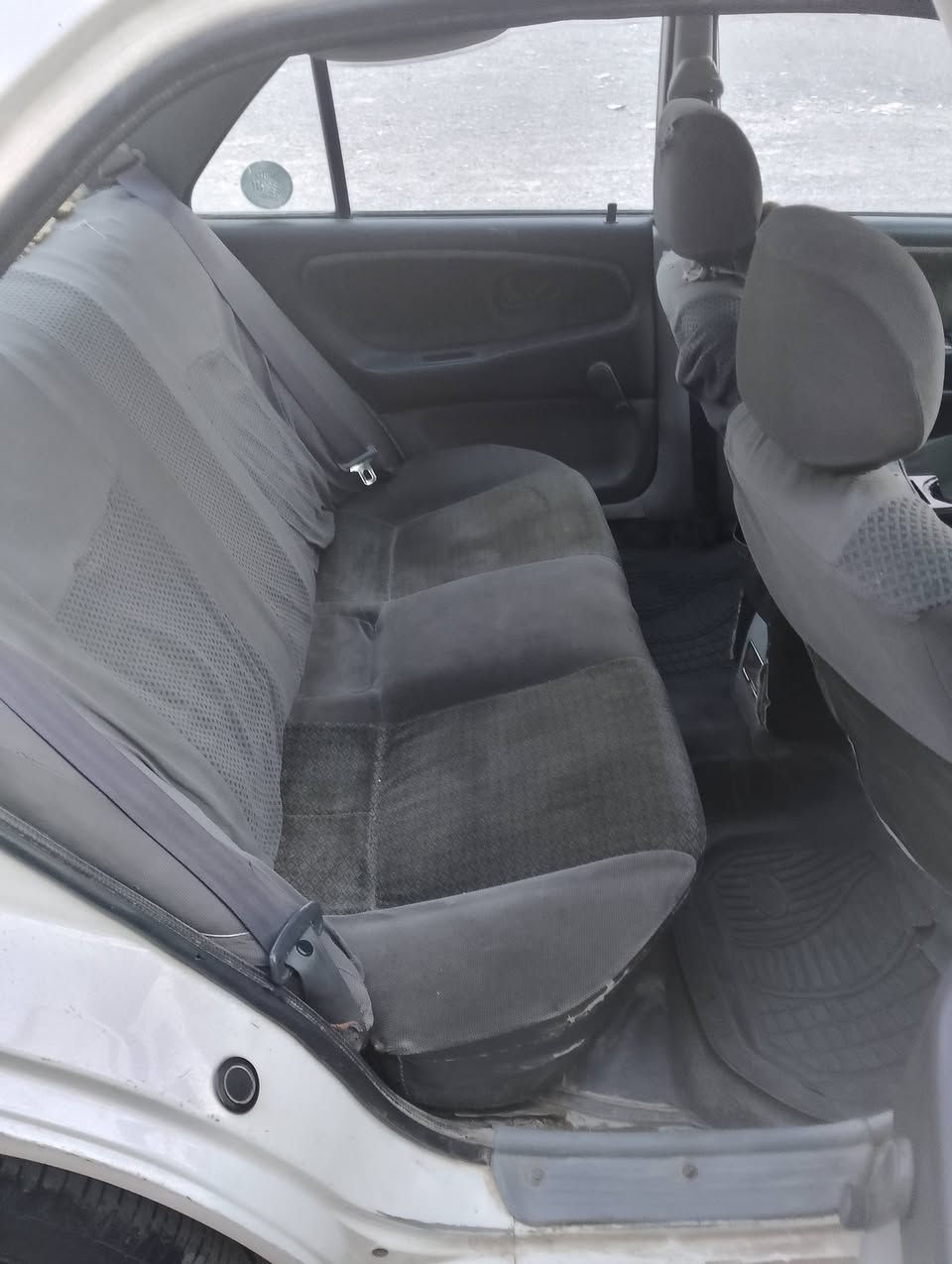 السلام عليكم سياره براتون 2002 تبريد تدفئه قفل مركزي جامات كهربائي محرك 15مال مستيبوشي تايرات جدد صدر كير شرط السياره ما يعوزه ربع عسكري الرقم***********
