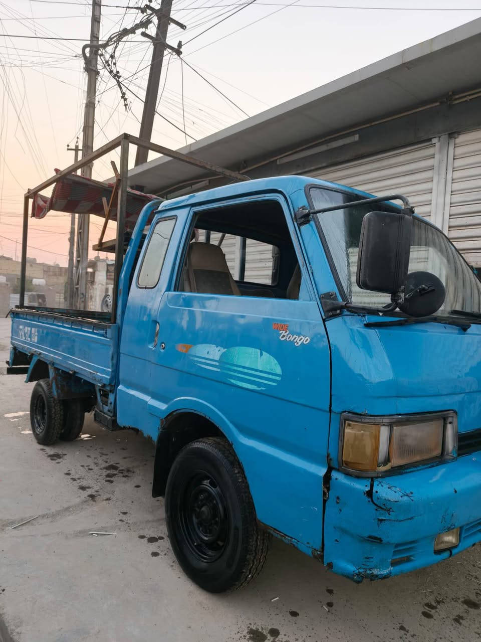 السلام عليكم كيا حمل للبيع سته بتره قماره وربع ماكينه 3000 مال ام عيون مفتوح كيا بدون ارقام بيها خيط بخار مكفوله عشائريا سرقه سعر 20 ورقه وبيها مجال مكان بغداد الكماليه*********** استفسار على هذا الرقم طمكلف بالنشر مكلف بالنشر
