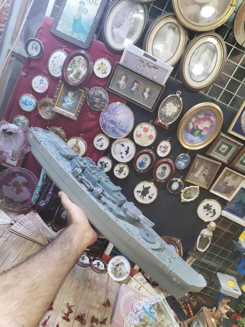 مجموعة حربيه جميلة جدا
البارجه الأمريكية
USS New Jersey (BB-62
واحده من اقوى البوارج للبحريه الأمريكية
داخلها مجر لحفظ الجنود
مع 40 قطعه جنود حجم البارجه عملاق تقريبا 80سم متر الا شويه التفاصيل بالفيديو والصور 🌹🌹


**إذا كنت صاحب هذا الإعلان وتريد حذفه لأي سبب، رجاءا أرسل رسالة إلى الدعم الفني**