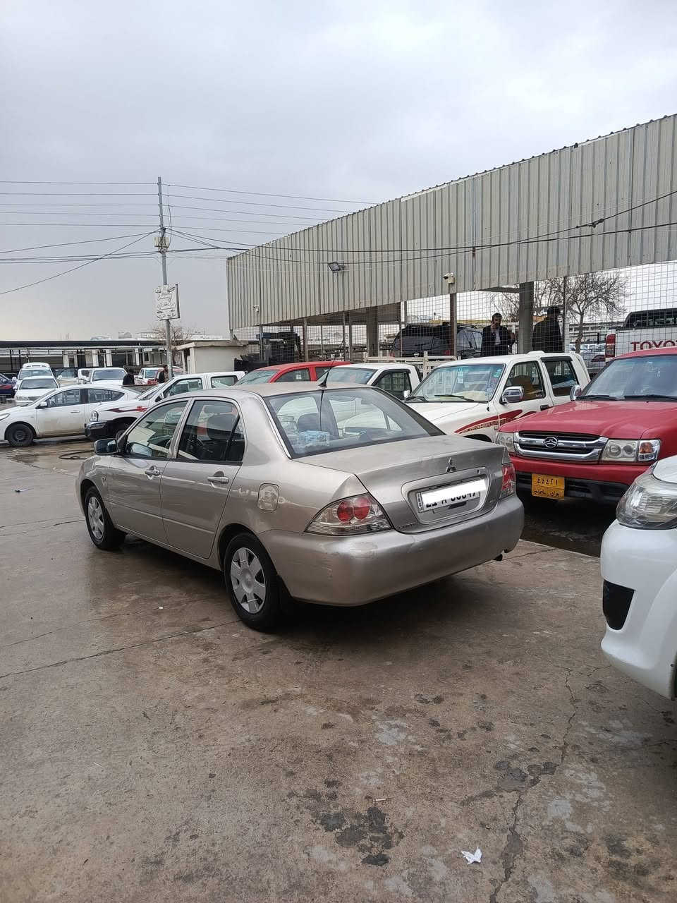 سڵاوی خواتان لێبێ 👋
لانسەر 2007 بۆ فرۆشتن 😍
پێش و دوای کەپسە لەسەر دەقی شەریکە ماوەتەوە
نوقسانی نیە زۆر پاک و جوانە 
یەک پەڵە بۆیاخ و کاڵبونەوەیەکی کەمی هەیە بێ ناو گرتن 
دەعمی نیە مەسرەفی نیە
 جام و ئاوێنە کارەبایی قفڵ مەرکەزی 
سپێری شەریکەی تیایە 
مەکینەی بچوکە و بەشەرت بەنزین زۆر کەم دەخوا سەنەوی تا 2030 تازەیە
ماشااللە سەیارەکە زۆر پاکە و جێ استفادەیە
لەسلێمانی.
تەنها جوابی تێل ئەدەمەوە تکایە 
نرخی : 69$ کەمێ مەجال
***********
