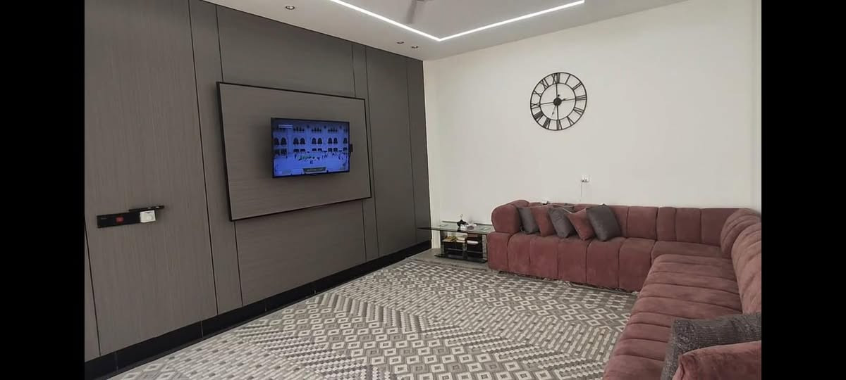 مكلف بالنشر…دار للبيع في مجمع اليرموك السكني في عامرية الصمود المساحة 300 / طابقين 4 غرف وصالة على شارع 20 جاهز للسكن يباع نقداً أو اقساط 
للاستفسار الاتصال
واتساب ***********
            ***********
