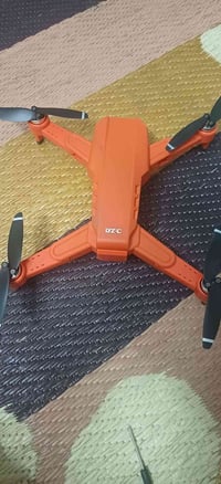 درون • تشتغل • ما تطير