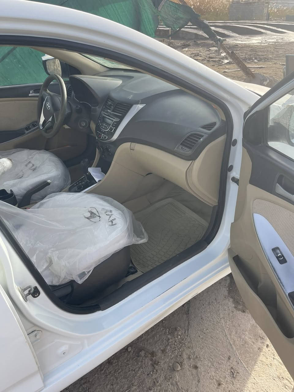 هونداي اكسنت خليجي موديل 2012 رقم بابل مشروع

وطني بدون صبغ بدون تبديل

مكينه 1600

تجوه كشن سايق

داخل عسلي

مكينه جديده حاويه 

اشاير مر

جاهزه السياره من كلشي

 مكاني دوانيه
***********

السعر 100
