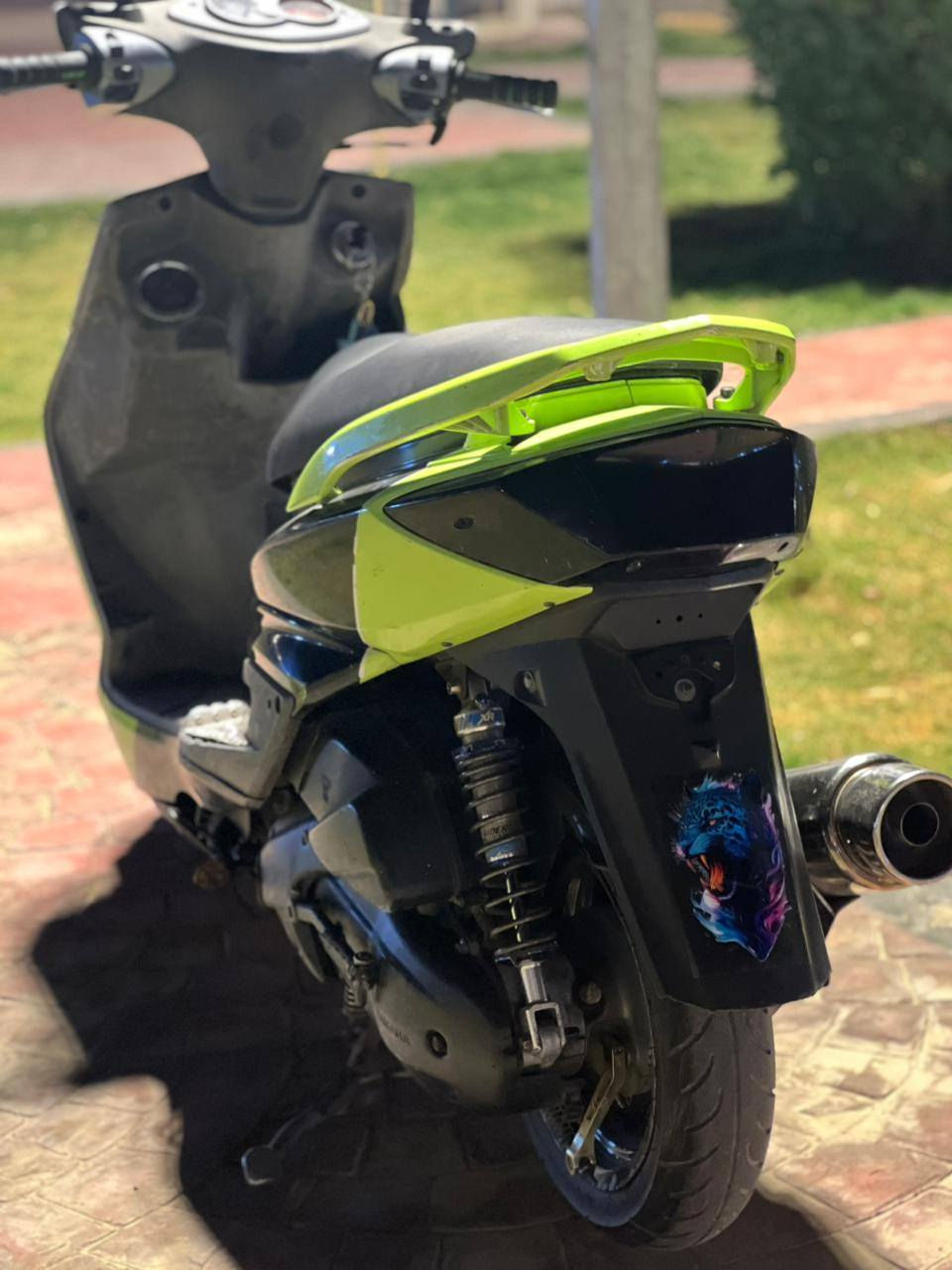 سلام عليكم 🫡
الحلال للبيع 💀
سكنس فحل كابريتر✅دراجه خير من الله كدامكم النضافه ✅
كهربائيات كلها شغاله ✅
بيها تزويد ✅👻
يدات كوسو الاصليه ✅
كفراتها بلاد مختمه كله ✅
صالنصه رياضي ✅
بوشه 58ونص✅🔥
دبلات رياضي جدد✅
تايرات زوج جدد جلاتين ✅
وياله جدد سود✅
بك لايت مضلل🔥🏴‍☠️
منضومه زنون كامله  ثلجي واصفر ✅
كهربائيات كلها شغاله 👍🏻✅
اوراق كامله منفيس مكاتبه كلها موجوده✅
السعر 550وبيها مجال للشراي ✅وبيها بعد تزويد بيها شلعه تشك الكاع دراجه مال جناي ❤
مكاني الدوره ابو جير 🔥***********يوجد وتساب
