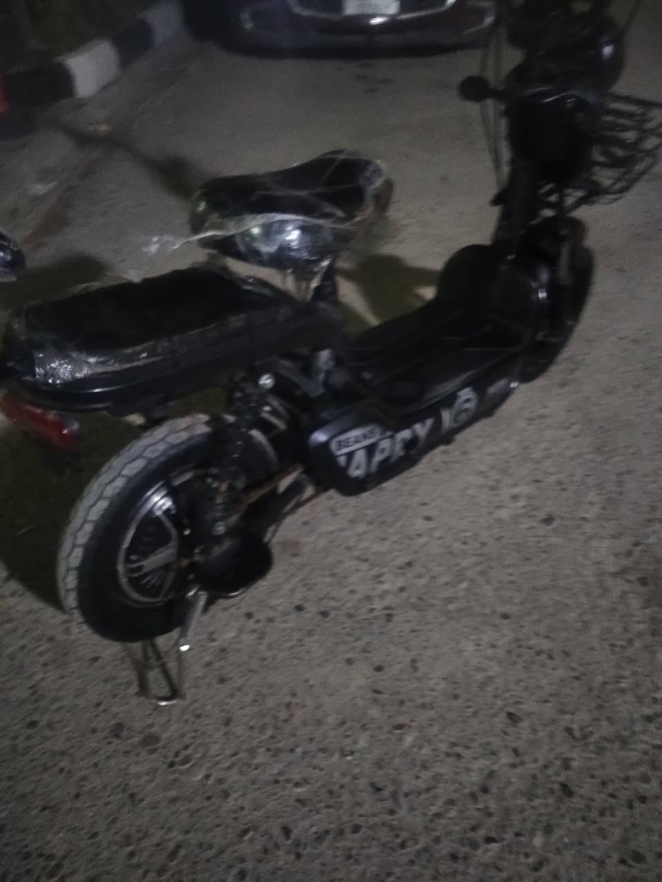 سلام عليك
دراجه شحن للبيع جديده نضيفه بمعنه كلمه عقل باتريات كلى نضيف وجديد تايرات جديده كلشي شغال مابيها اي نقص حجم14 سرعه50 بطاريات4 مفولات سعر180وبيها مجال بسيط مكان بغداد للستفسار***********
