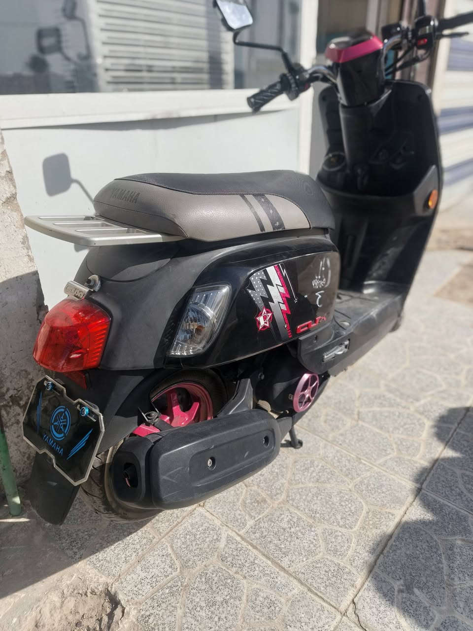 السلام عليكم.. دراجه بوليسي مسطره نوزل خطين الدراجه يوم ٢٦ بشهر ٥ نزلتها من الرمبه بيها تزويد يدات وسبايدر وسستم سماعات الدراجه جديده واحلى من الصور مكينه مكفوله و كفرات ابلاديه وكلهن مختمات ختم واحد قبل يومين بدلت دهنها.. مكاني بغداد  ***********
