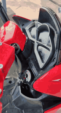 السلام عليكم سكنس للبيع نضيفه محرك ما مفتوح ٧٠٠وبيه مجال ***********
