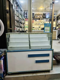 اخوان إلى اصحاب محلات  ميوزه  لبيع بسعار مناسبه العدد ثنين اتصال او مر...