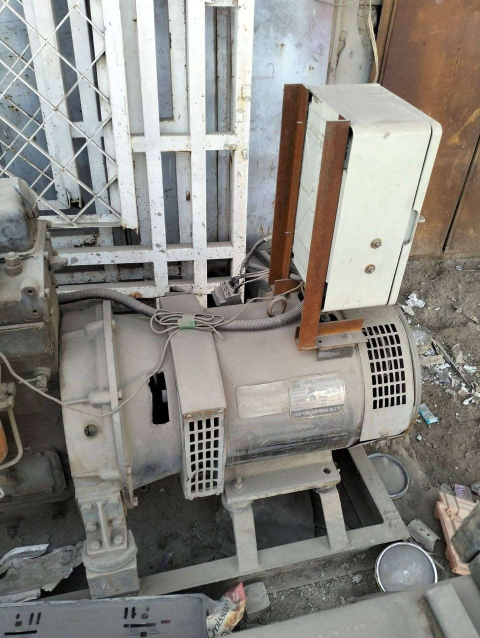 السلام عليكم
للبيع مولد بيركنز ...نضيفه جدا 
راس توليد 40 كيفي 
مكاني بغداد جسر ديالى الجديد ...السعر 13 ورقه
***********
