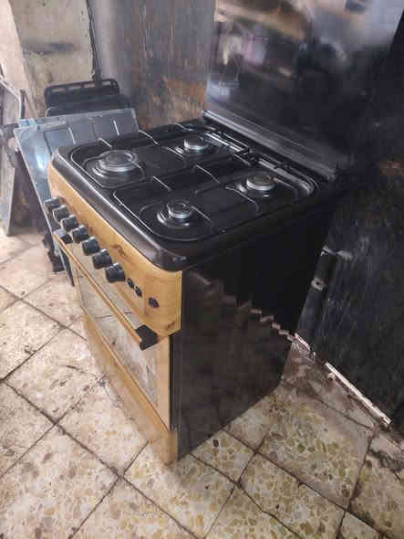 لون مميز وشغلة ونارة  جيدة جدا كلة شغال عالفحص بي قبغ جامةالسعر ٩٠ كربلا ***********
