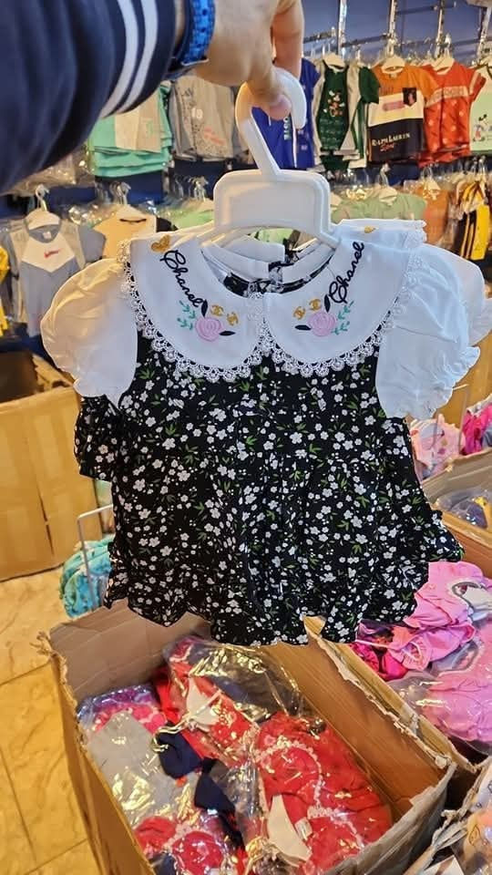 كل ماهو #جديد ومن #أرقى الماركات متوفر 

لدى .... أزياء ماسة ✅

الاناقة والجمال لاطفالكم موجود عدنا👨‍👩‍👧‍👦
وصولتنا موديلات من الفستان البناتي 
متوفر كافة الأعمار والألوان 

العنــــــــــــــــــــــــــــــــــوان  🏢🏢
 
بابل : المسيب -  مفرق السدة عماره  ال رزين 

 مجاور مرطبات  الفراولة


**إذا كنت صاحب هذا الإعلان وتريد حذفه لأي سبب، رجاءا أرسل رسالة إلى الدعم الفني**