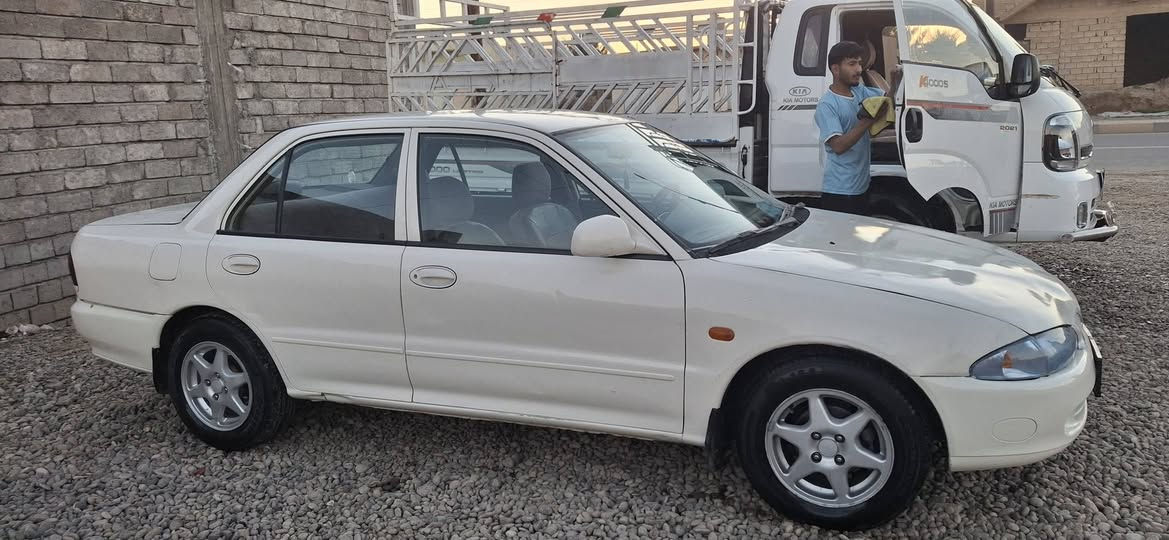 ​🚘 برتون 2004 للبيع 🚡
( السعر 52  و مراوس هم يرهم ) 
(جاهزة للمستخدم)
(​المواصفات والتفاصيل:) 
​المحرك: بحالة ممتازة وجاهز تماماً.
​التبريد: شغال وبكفاءة عالية (ثلج) 
يوجد صبغ في البونيد (الغطاء الأمامي) 
( ​يوجد تعديل بارد في الباب خلف السائق  ) 
​باقي السيارة سليمة وبحالة جيدة جداً السيارة (متعوب عليها لا تحتاج لأي مصاريف إضافية)
الاستفسار اتصل على رقم 
***********
