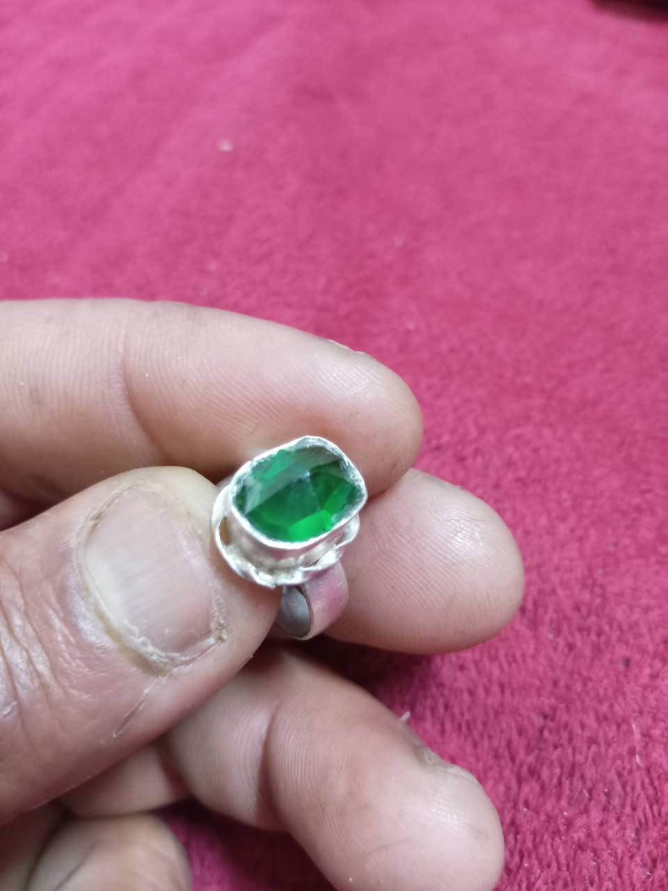 سلام عليكم اخوان زمرد شرط الفحص جيب جهازك وفحص الباجر قيمه وخذه مكاني بصره حيانيه(***********
