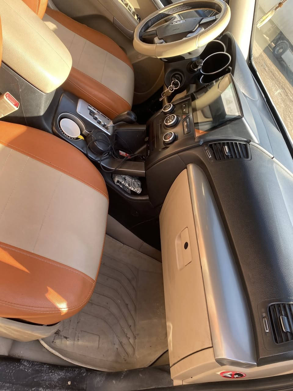 كيا سورينتو موديل 2012 مكفولة من الضربه والصبغ ، السعر155 ورقة ، للتواصل على هذا الرقم ***********
