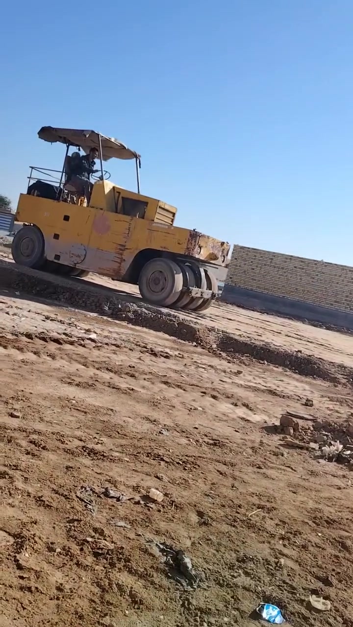 حادلات عدد ٢ مطاطيه وحده جاهزه رقم الماني ومحرك وكير وبريك ودناكير جدد شرط الي بالمقطع سعر ٦٠ بيها مجال قليل
والثانيه منفيس جديده كلش محرك بيه تبخير ودناكير وضاغطات شركه بريك شغال  متروكه صار كم شهر سعرها ٤٠ بيها مجال بسيط 
مكان ناصرية مركز 
***********
