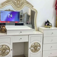 للبيع • غرف نوم • تفاصيل قليلة