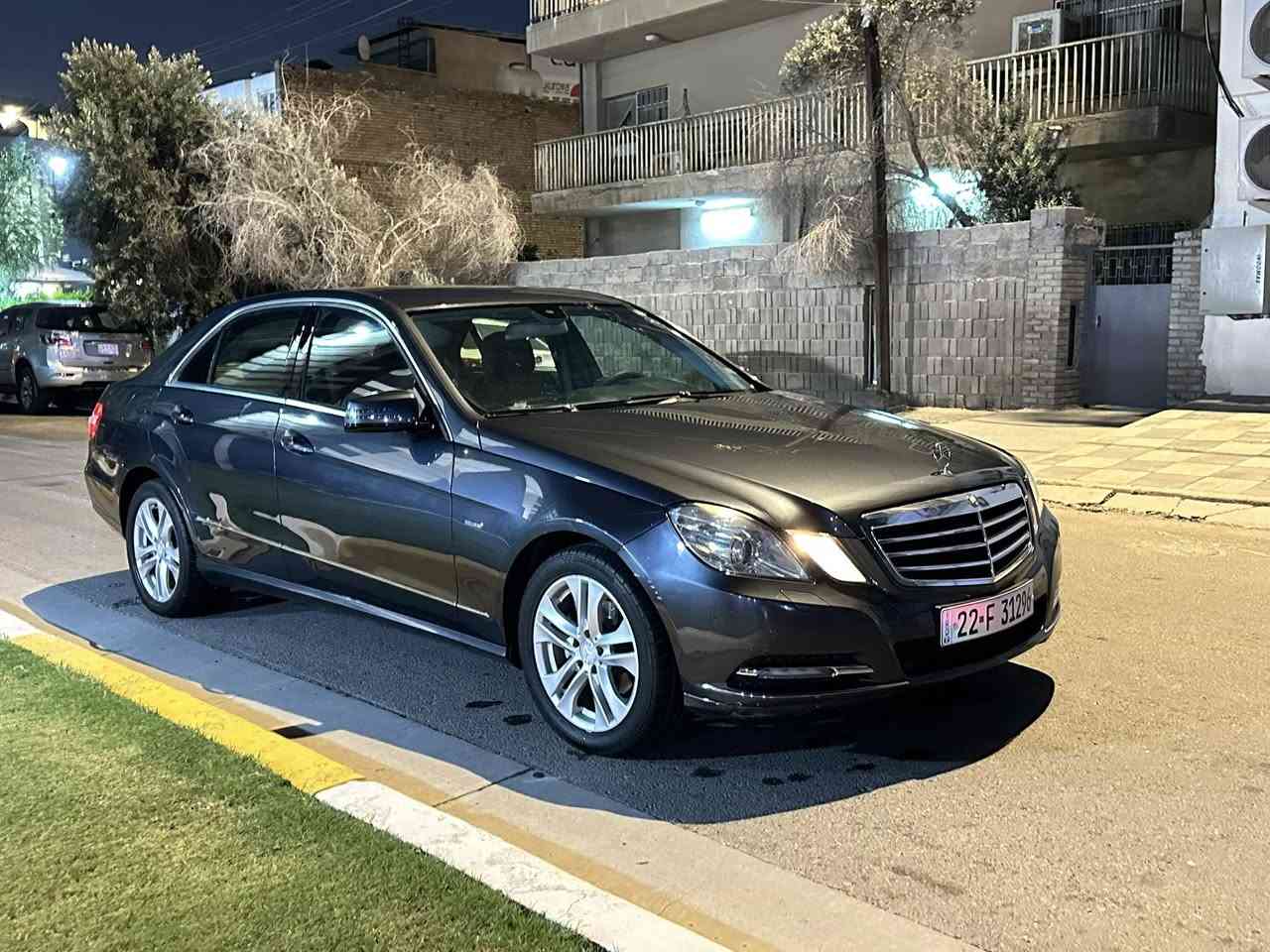 مارسيدس E200 2012 cgi
MERCEDES E200 CGI 2012
وارد امريكي صبغ فقط ربع بنيد بدون دواخل بدون ايرباك. 
سياره احله من صور مال بيت جديده ومسويلها ادامه كامله وأي نقص مابيها. رقم اربيل بسمي تحويل ثاني يوم
مكينه 4 سلندر جديده كير صدر تخم تاير كله جديد. مواصفات كير تعليك كشنات كهرباء+ تدفئه شاشه تحكمات وبعد بيها معروفه مواصفاتها سعر 130 وبيها مجال مكاني بغداد حي الجامعه. رقمي ***********

