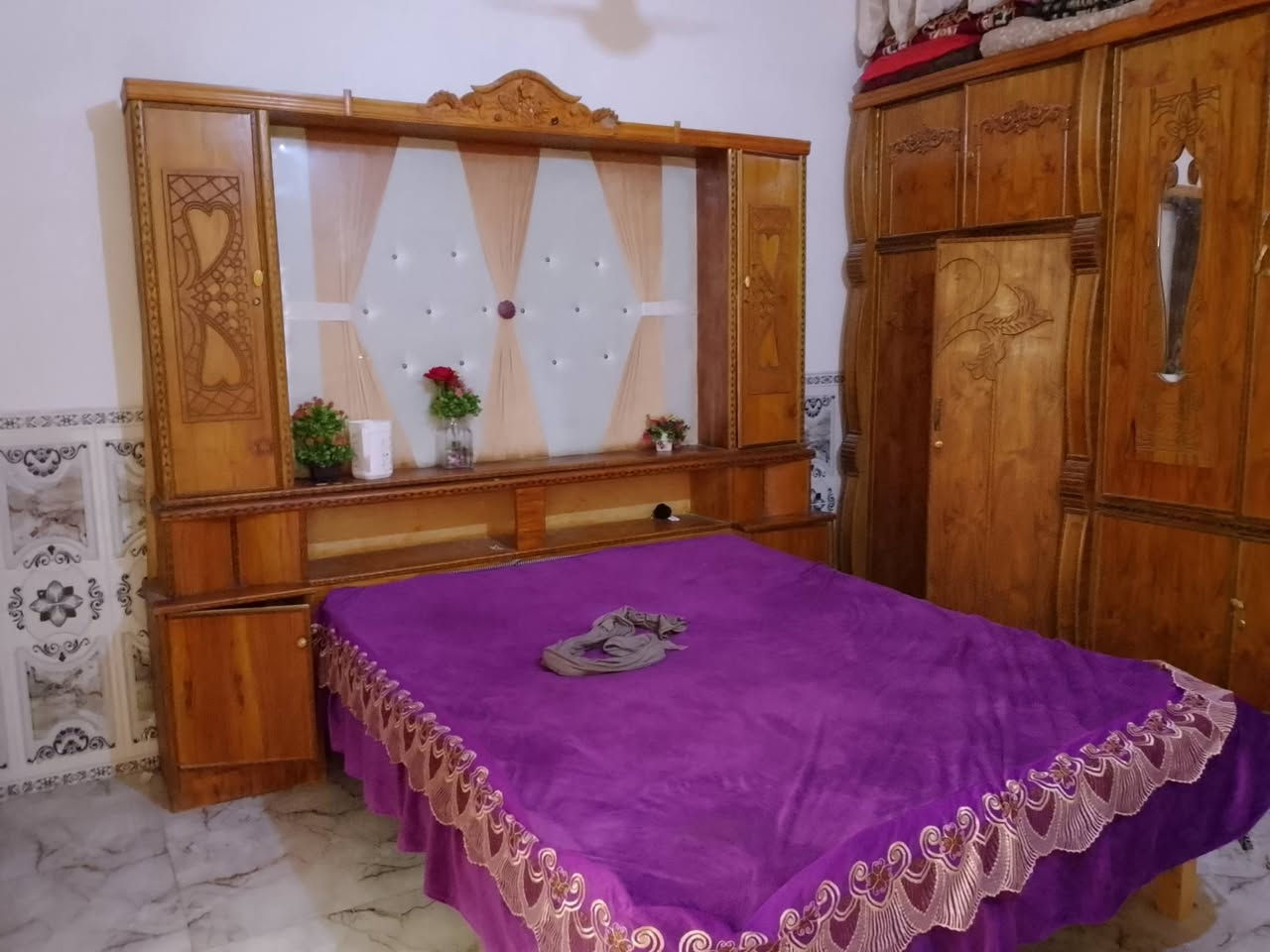 سلام عليكم غرفه البيع قيم وخذ بلاش
مكان ديوانيه رقم ***********
