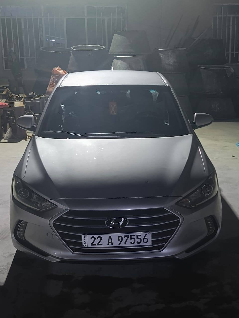 من رخصت مدير الگروب
سلام عليكم

 النترا 2017 وارد امريكي السيارة فقط بنيد صبغ 

وايرباك الستيرن طاك

مكينة 2000 تيربو جديدة وگير جدد دواخل جدد حدادية جديدة سبير ما نازل

مواصفات السيارة 

تحكمات ستيرن جهتين+مانع انزلاق 

ثلاث انضمة قيادة (ايكو_نورمال_سبورت) 

شاشة+كامرة

الرقم ***********
