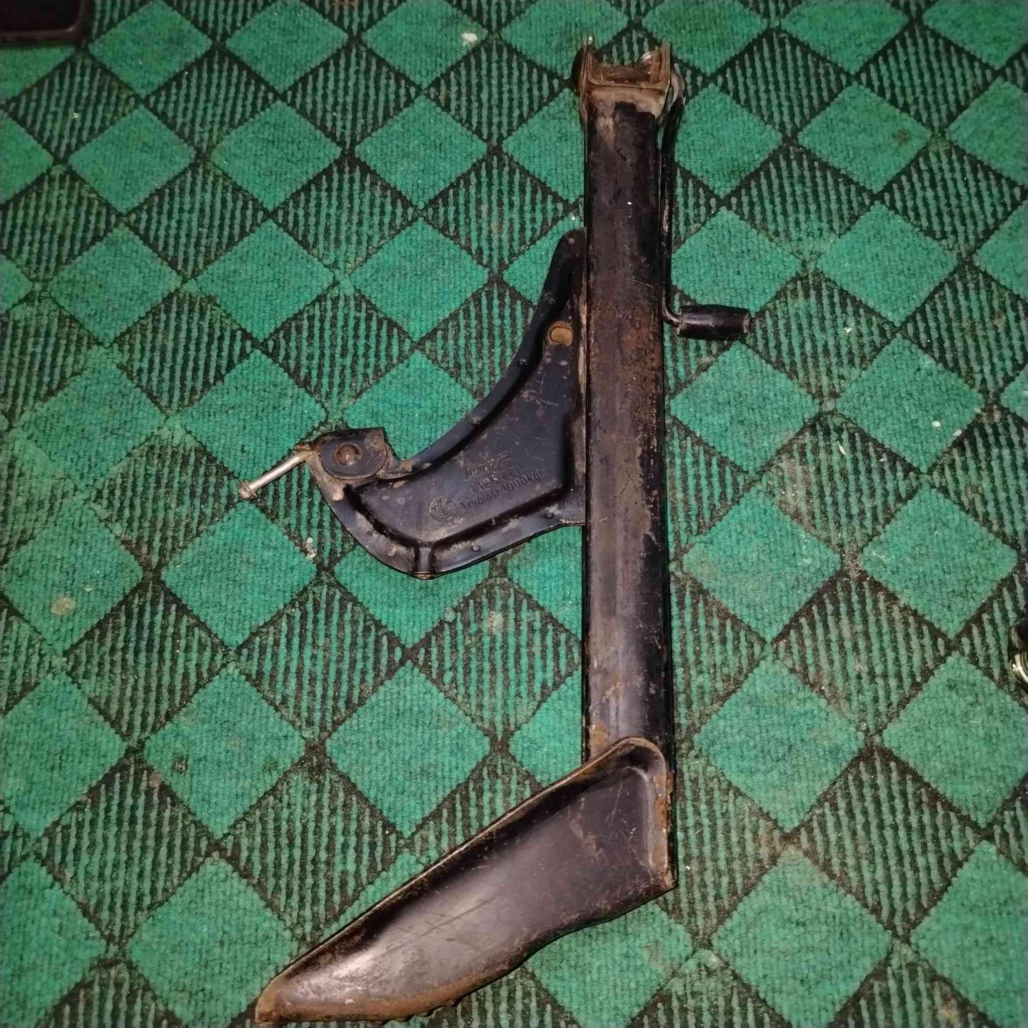 السلام عليكم جك مال بيئم الماني اصلي مال سياره للبيع سعره25بي مجال موجود خاص وهذه رقمي***********
