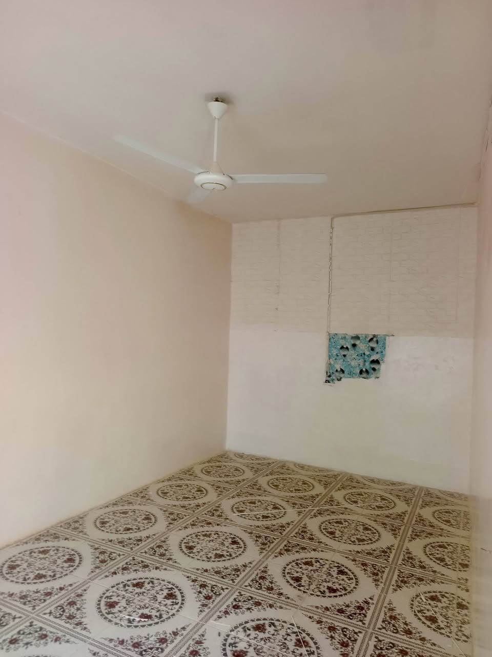 بِسْمِ‌ اللَّهِ ‌الرَّحْمَنِ ‌الرَّحِيمِ‌ 
150م.ئەم.خانوەبۆفرۆشتن.لەبەردە.سور....بەنرخی.زەووی..ڕووی خۆری بەیانی.کۆڵانی
چوارسەیارەدەگرێت.تاپۆیە.نزیک.لە
مزگەوت
قوتابخانە
جادەی.کلار.سلێمانی
دراوسێی زۆۆربەڕێز..
تەنهاپارەی زەوویەکەبدە.گەربتەوێت
تیایدابژیت.دەساڵی ترژیانی.تیادا
دەکرێت..خاوەنی بفرۆشە.بۆزانیاری.و
معاملە...***********
