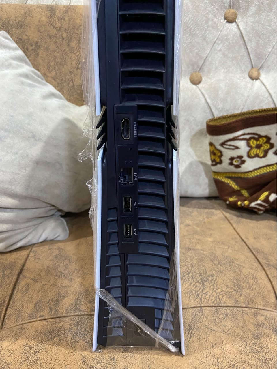 PlayStation 5 Pro

دەسی دوو زۆر پاکە بی کێشیە کامل ئەشیا بیلادی وەک نوێ وایە بە زەمان

نرخ : 790$. گەیاندن بۆ هەموو شوێنیک هەیە أربيل, العراق


**إذا كنت صاحب هذا الإعلان وتريد حذفه لأي سبب، رجاءا أرسل رسالة إلى الدعم الفني**