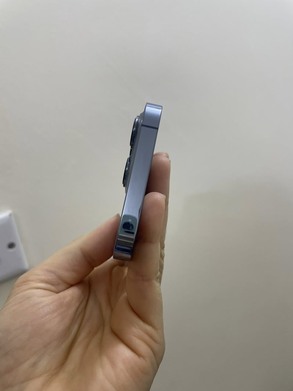 ١٣ برو ( برو فقط ) ذاكرة ٢٥٦ بطاريه ٧٨
جهاز نضيف مكفول وتر لامصلح ولامفتوح ع الفحص
سعر ٥٢٥ 
من بغداد ***********
