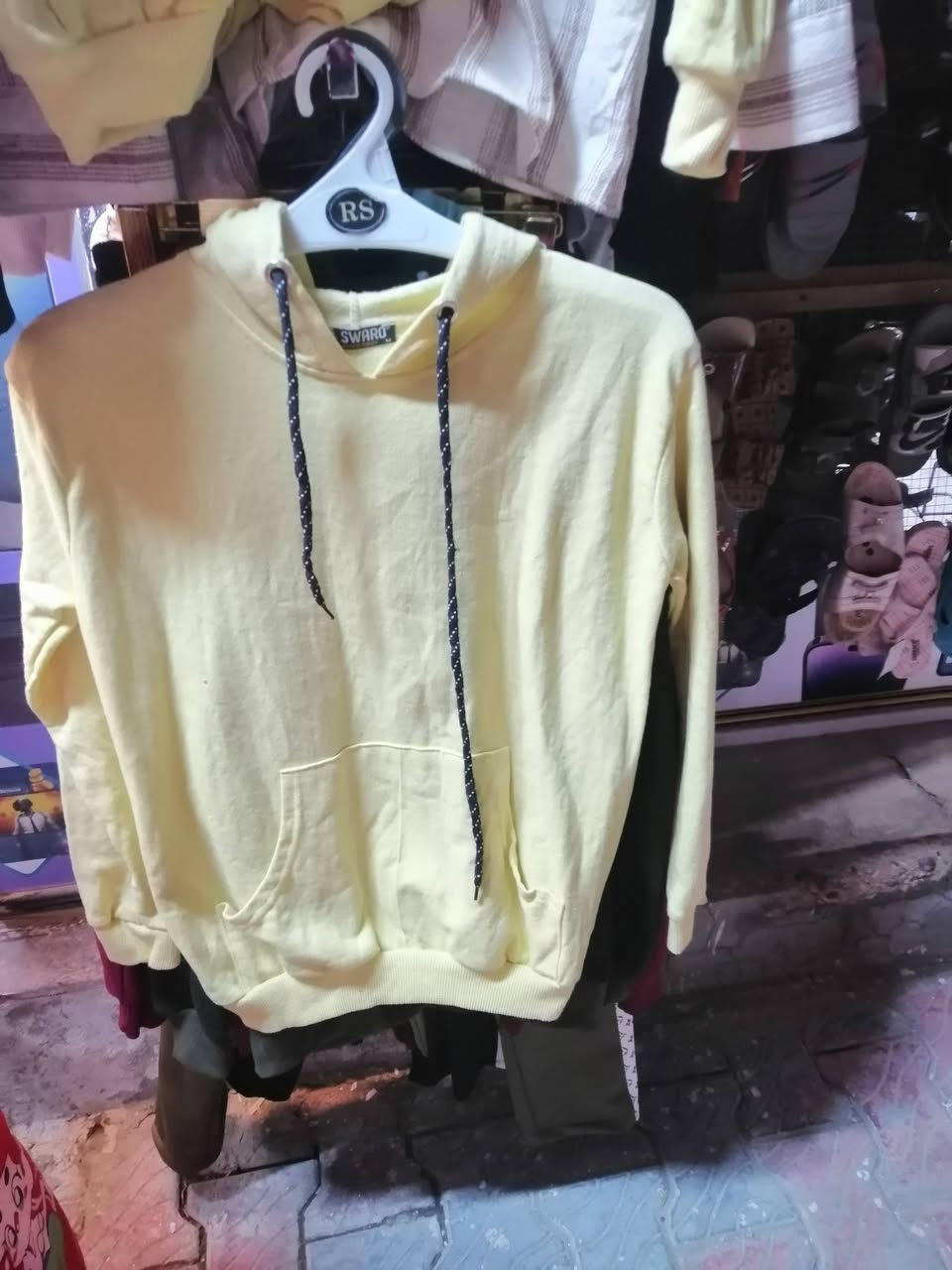 #هودي شبابي رجالي هاف ب٥الاف
#بجامه ١٠٠ و١١٠ شبابي ورجالي ب٥الاف
#يوجدتوصيل
#العنوان_فلوجة_حي الشهداء شارع مرطبات مشمشه مقابل عيادة دكتور وليد الفهداوي مجاور مكتب العراب للموبايل
#للحجزخاص او واتساب ***********
***********
