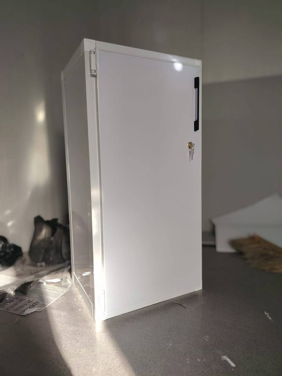 خزانة ألمنيوم مع قفل
متينة وعملية، مناسبة للبيت أو المحل.
للاستفسار مراسلة الخاص.


**إذا كنت صاحب هذا الإعلان وتريد حذفه لأي سبب، رجاءا أرسل رسالة إلى الدعم الفني**