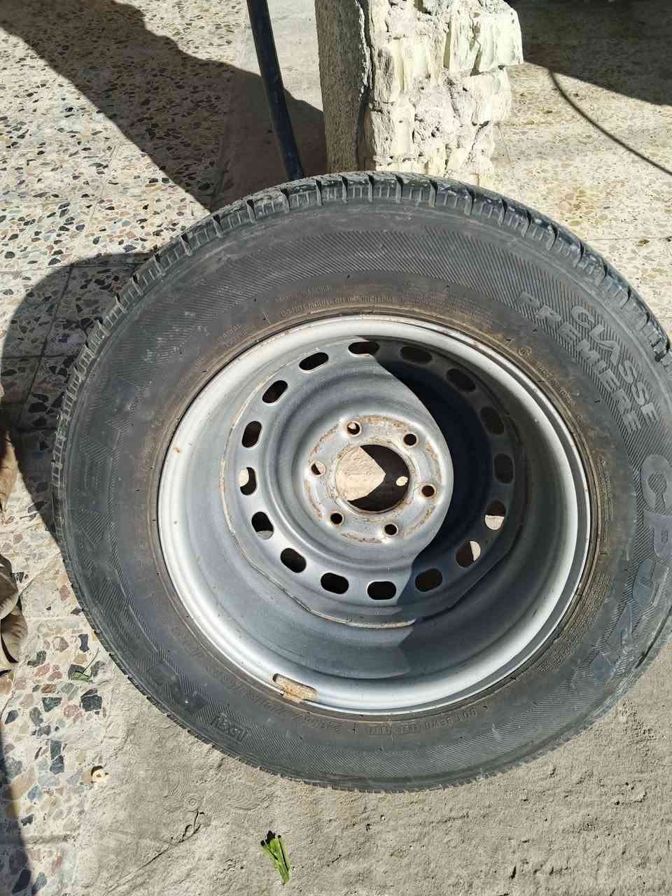 تاير اويل نضيفات مال ستاركس السعر 40مكاني بغداد مدينة الصدر ***********
